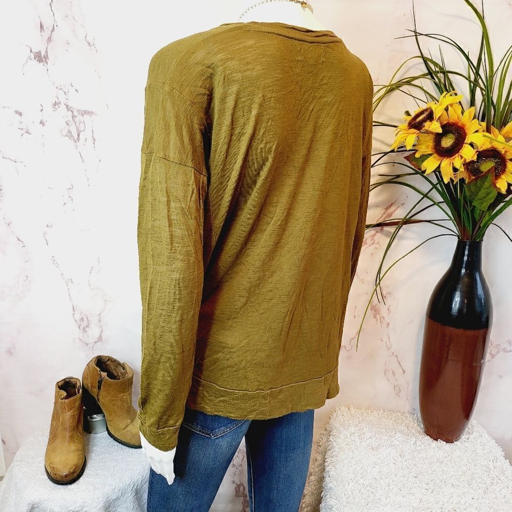 Madewell v neck pullover olive color sweater - Picture 5 of 7